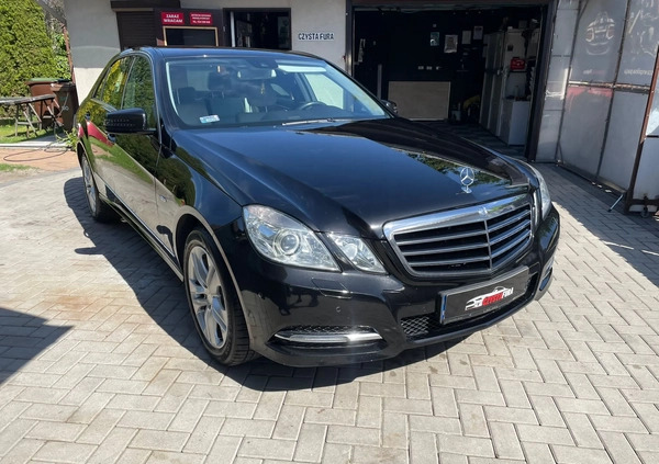 Mercedes-Benz Klasa E cena 52000 przebieg: 237000, rok produkcji 2011 z Jarocin małe 436